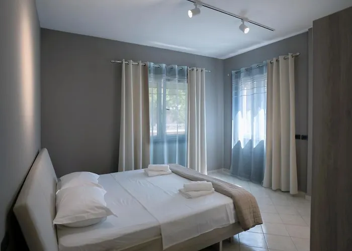 Evergreen Pines * Golem (Tirana)